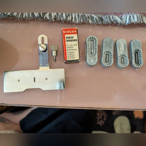 1960s Singer Buttonholer - Picture 8 of 11